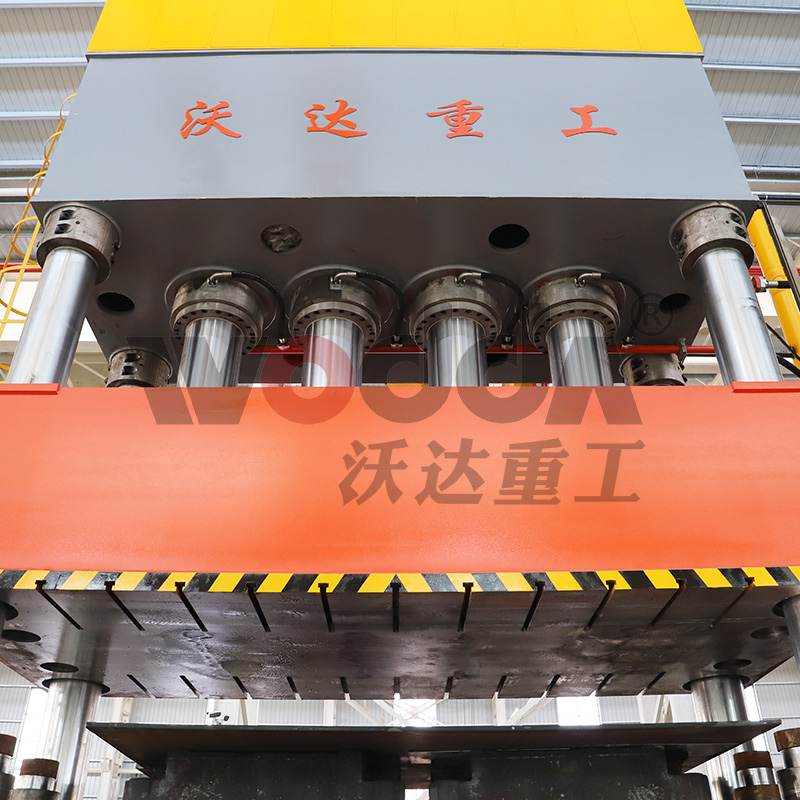 2500噸複(fú)合材料液壓機(jī)