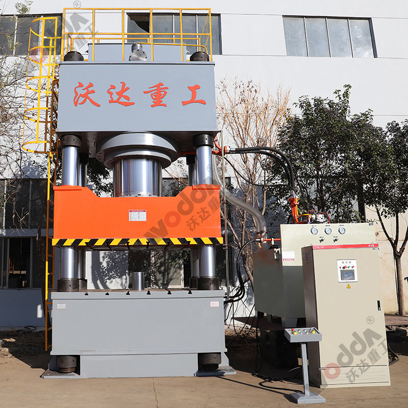 2000噸(dūn)四柱液壓機