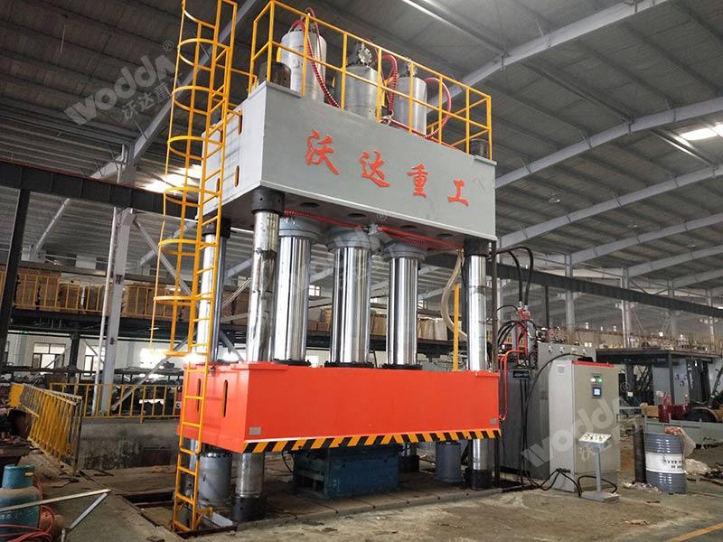 2000噸(dūn)smc汽車(chē)配件(jiàn)模壓(yā)液壓機(jī)