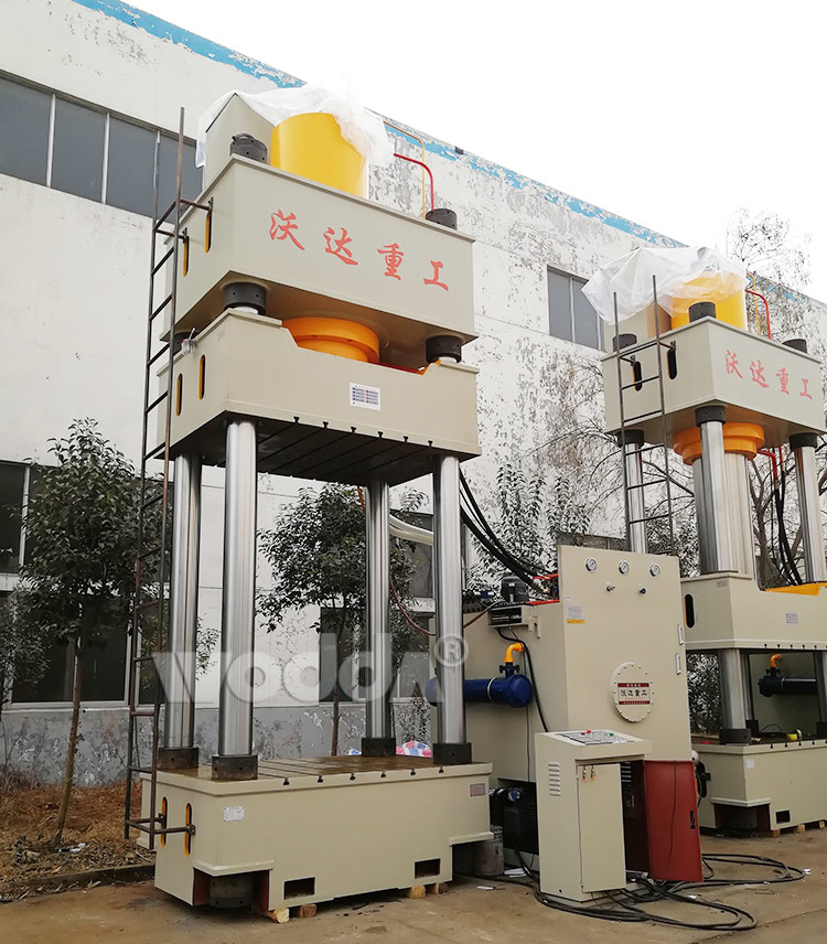 滕(téng)州(zhōu)1000噸四(sì)柱液(yè)壓機廠家哪家好?