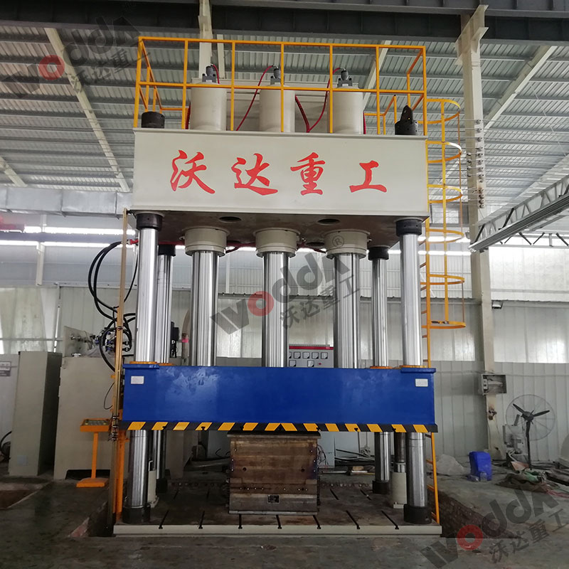 1000噸四柱液(yè)壓機