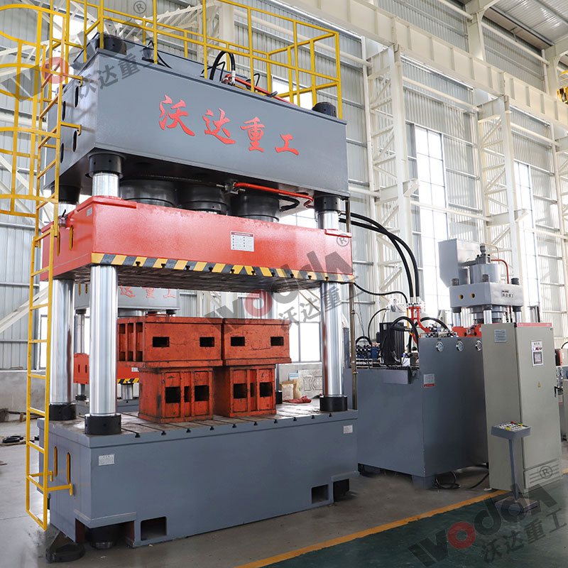 1000噸複合(hé)材料(liào)四柱液壓(yā)機