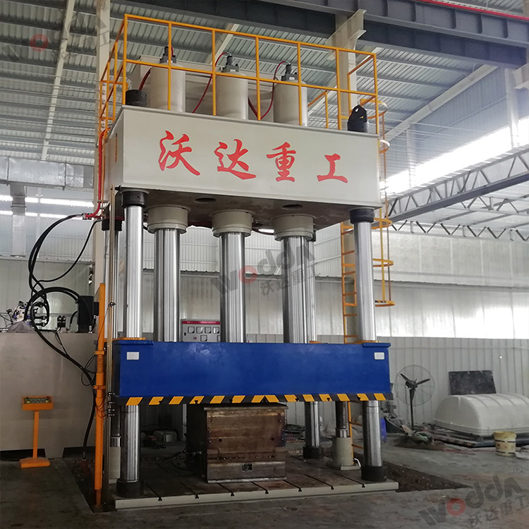 1000噸(dūn)玻璃(lí)鋼(gāng)風(fēng)機液(yè)壓機.jpg