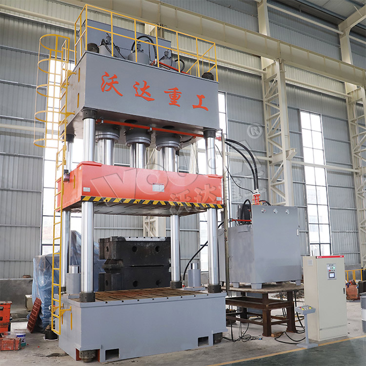 1250噸(dūn)複(fú)合(hé)材料(liào)成型(xíng)液(yè)壓(yā)機