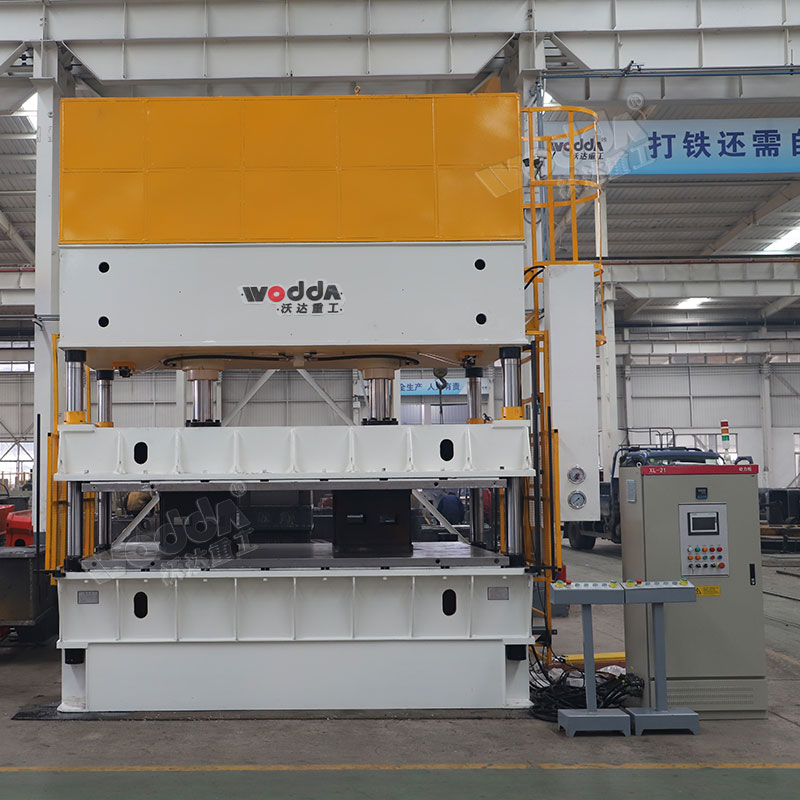 100噸汽車内飾(shì)件成型(xíng)液壓機車間現貨