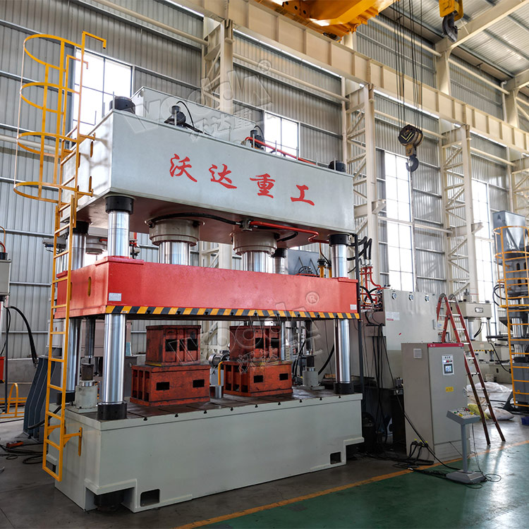 smc玻璃鋼(gāng)水箱成(chéng)型四柱液壓機