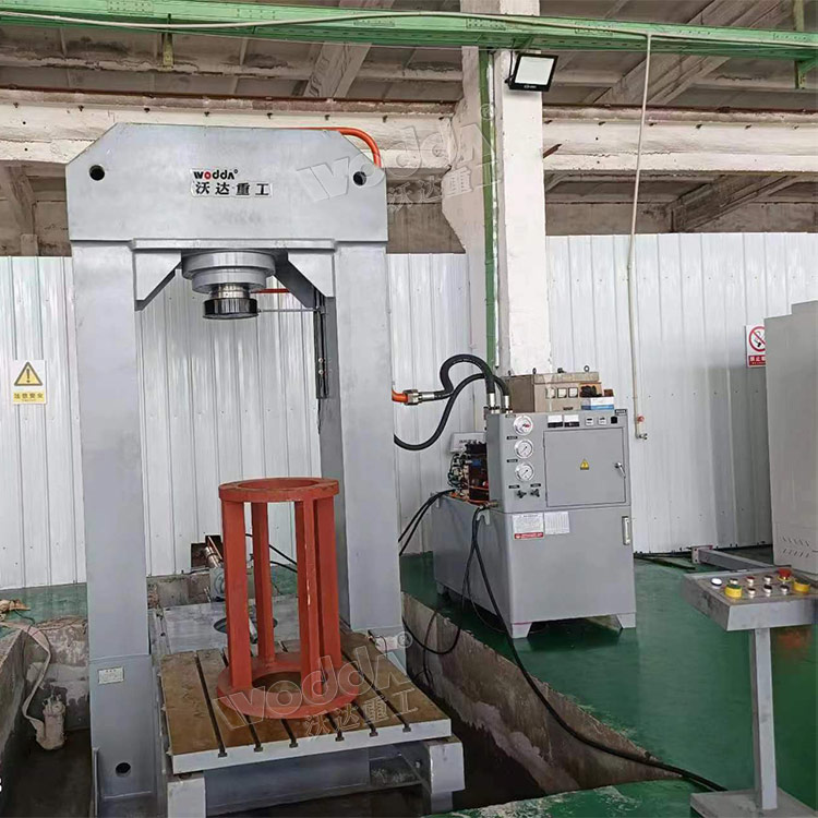 電(diàn)機軸承壓(yā)裝液壓機(jī)客戶現場